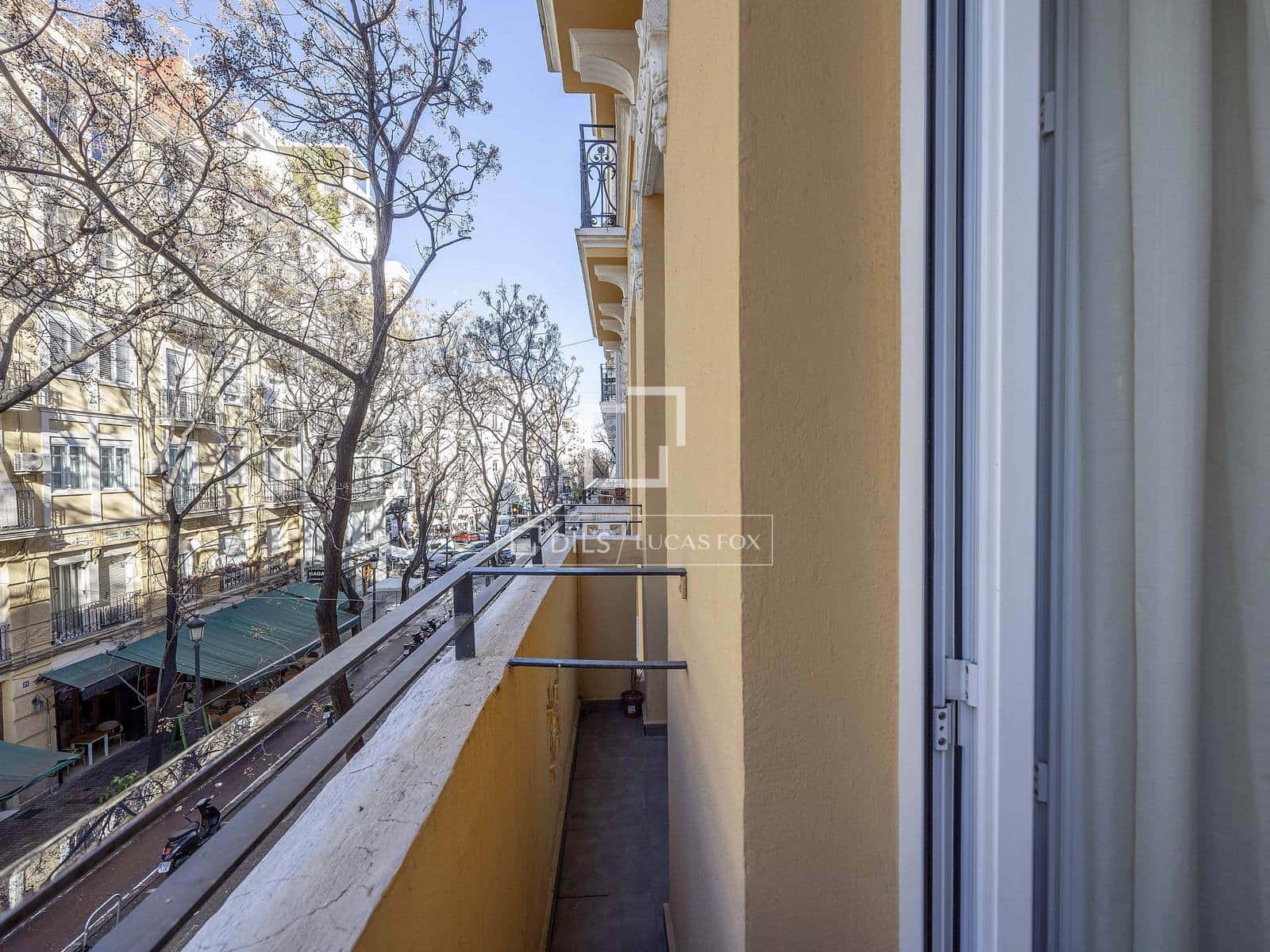 2 bedroom Apartment for rent in Valencia city with garage - € 2,000 (Ref: 4618999)