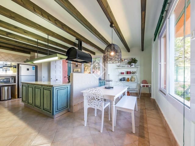 7 slaapkamer Villa te koop in Alicante stad met garage - € 4.000.000 (Ref: 4639242)