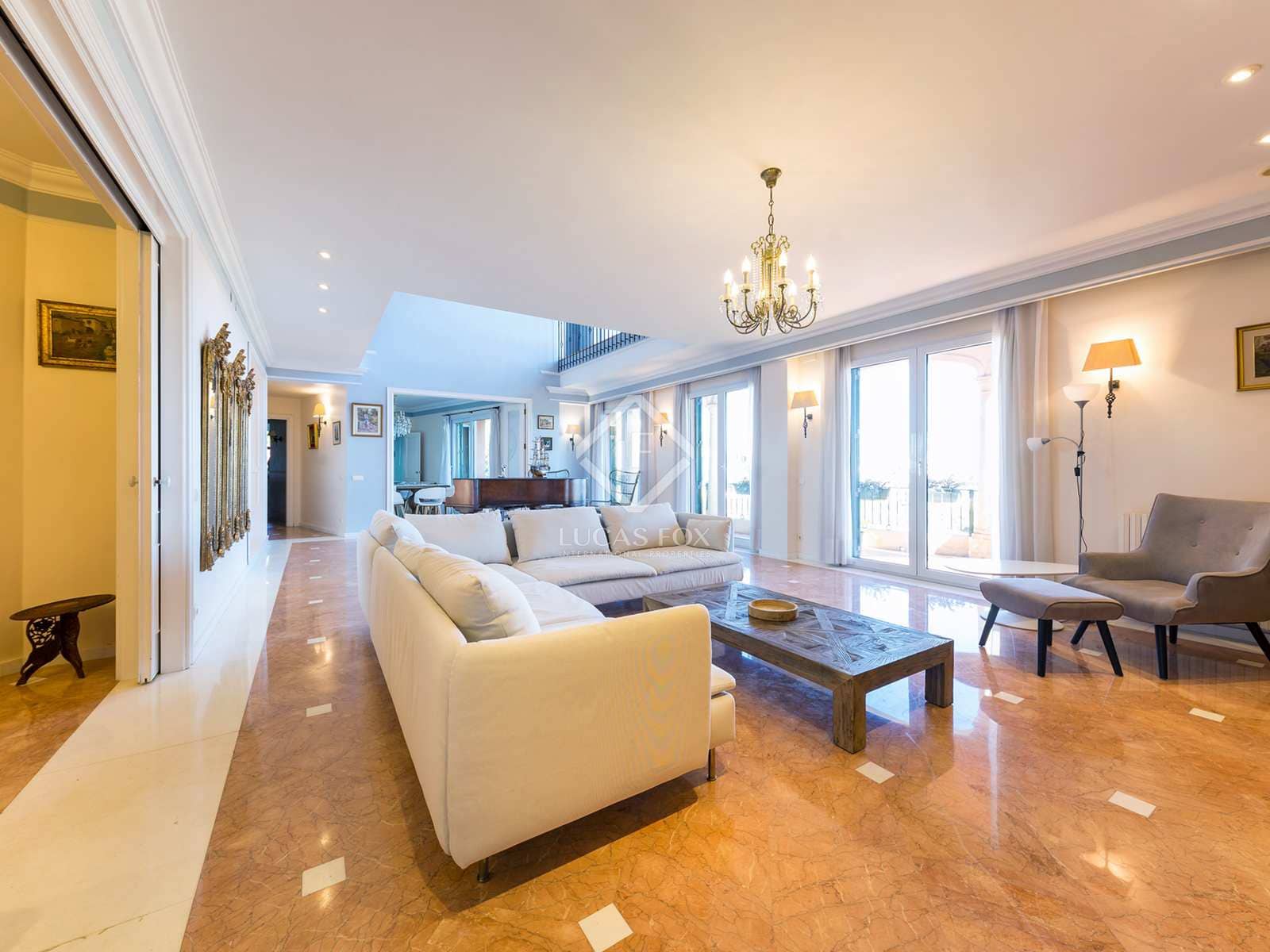 7 slaapkamer Villa te koop in Alicante stad met garage - € 4.000.000 (Ref: 4639242)