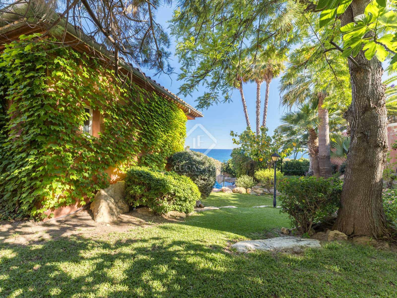 7 slaapkamer Villa te koop in Alicante stad met garage - € 4.000.000 (Ref: 4639242)