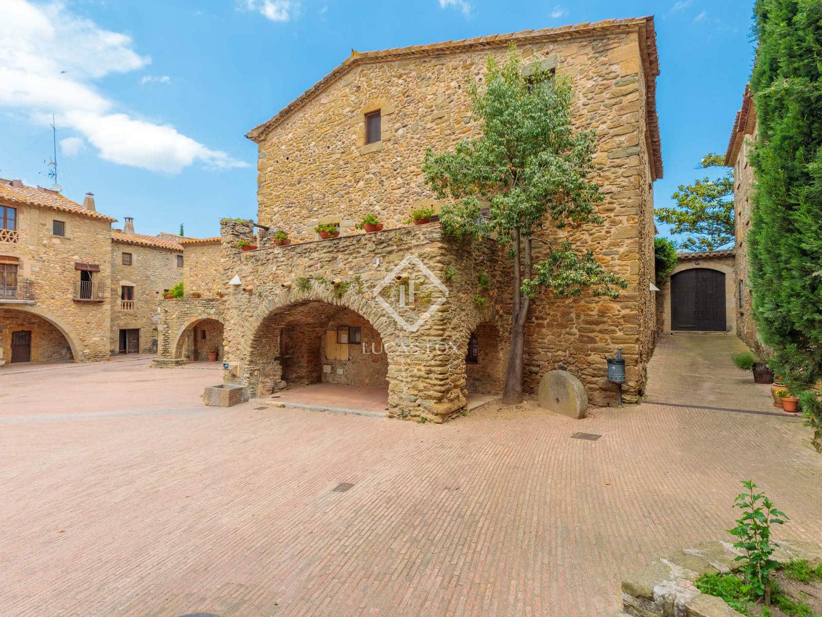 Chalet de 5 habitaciones en Monells en venta - 1.350.000 € (Ref: 4640585)