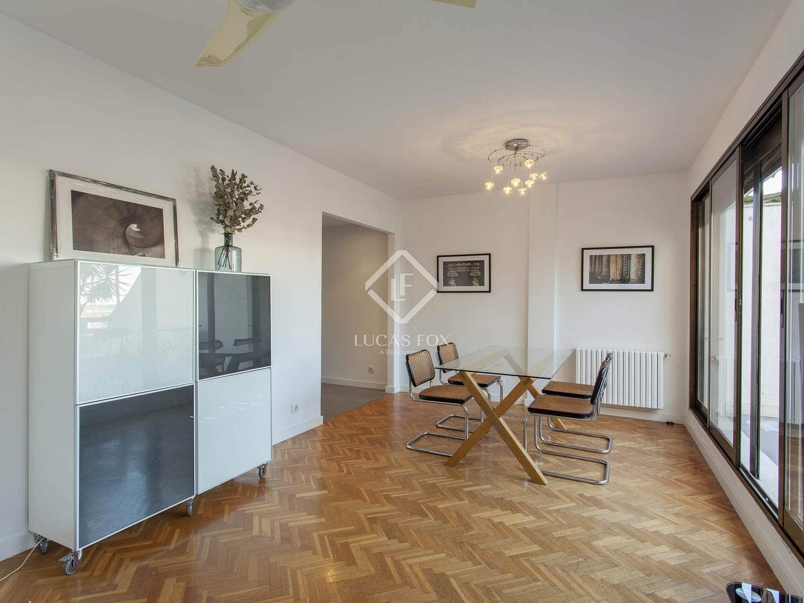 2 bedroom Penthouse for rent in Valencia city with garage - € 2,300 (Ref: 4671282)