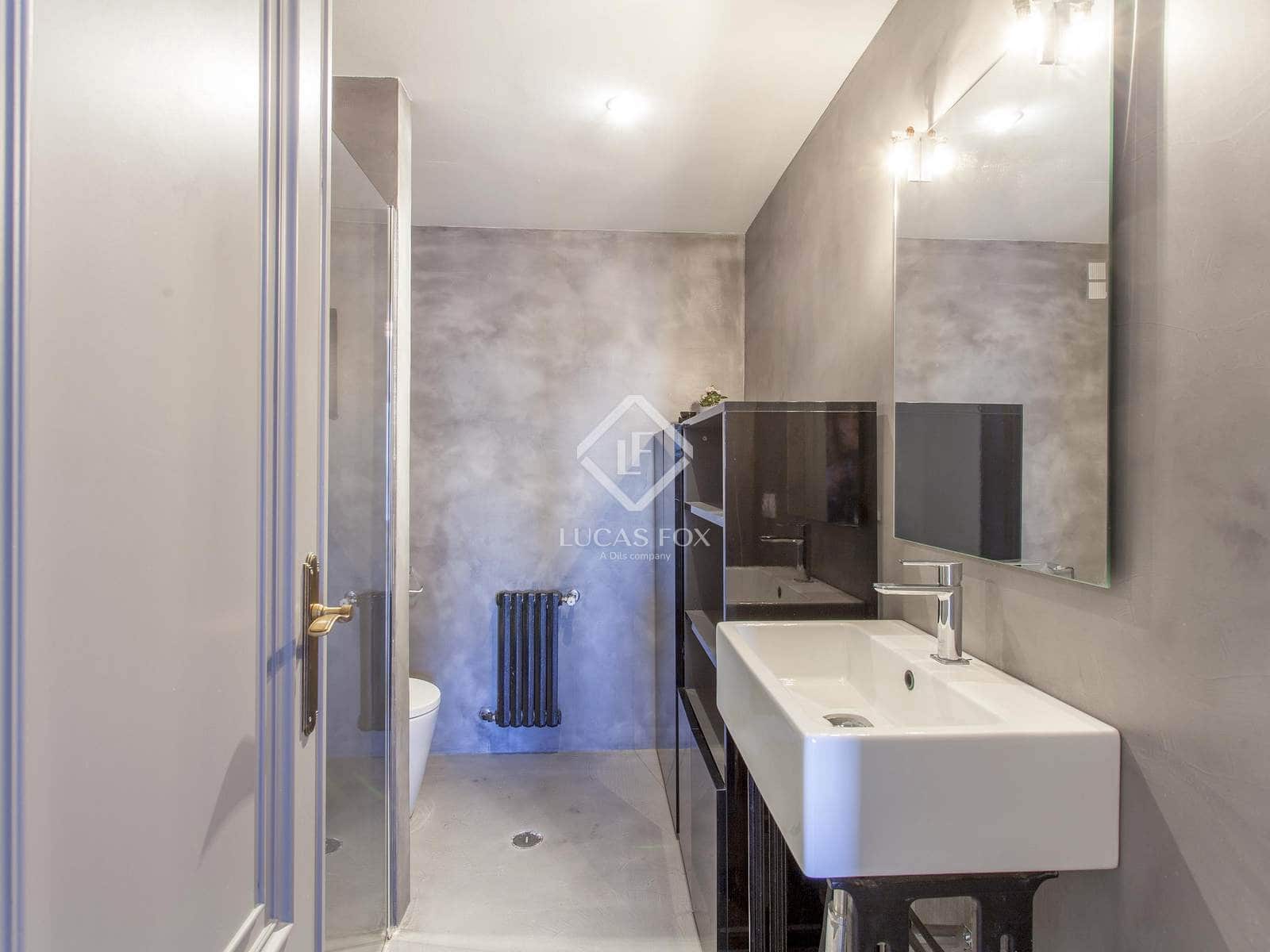 2 bedroom Penthouse for rent in Valencia city with garage - € 2,300 (Ref: 4671282)