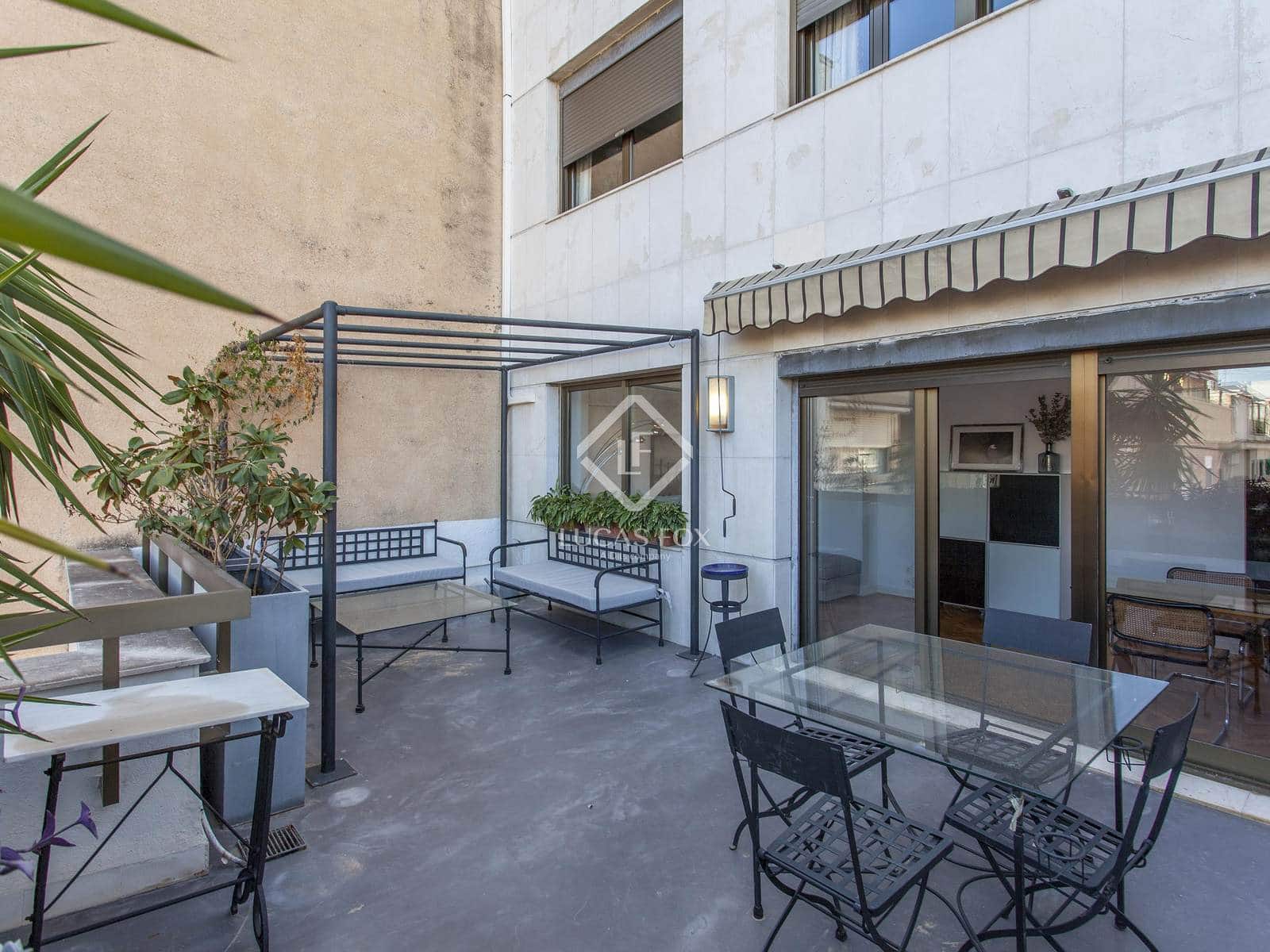 2 bedroom Penthouse for rent in Valencia city with garage - € 2,300 (Ref: 4671282)