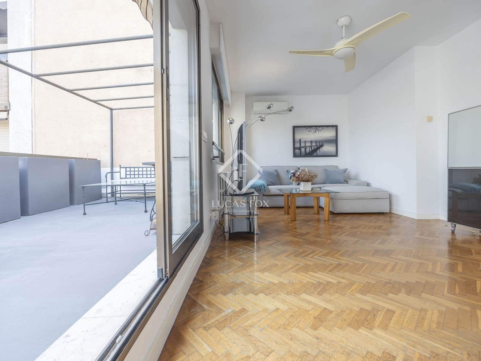 2 bedroom Penthouse for rent in Valencia city with garage - € 2,300 (Ref: 4671282)