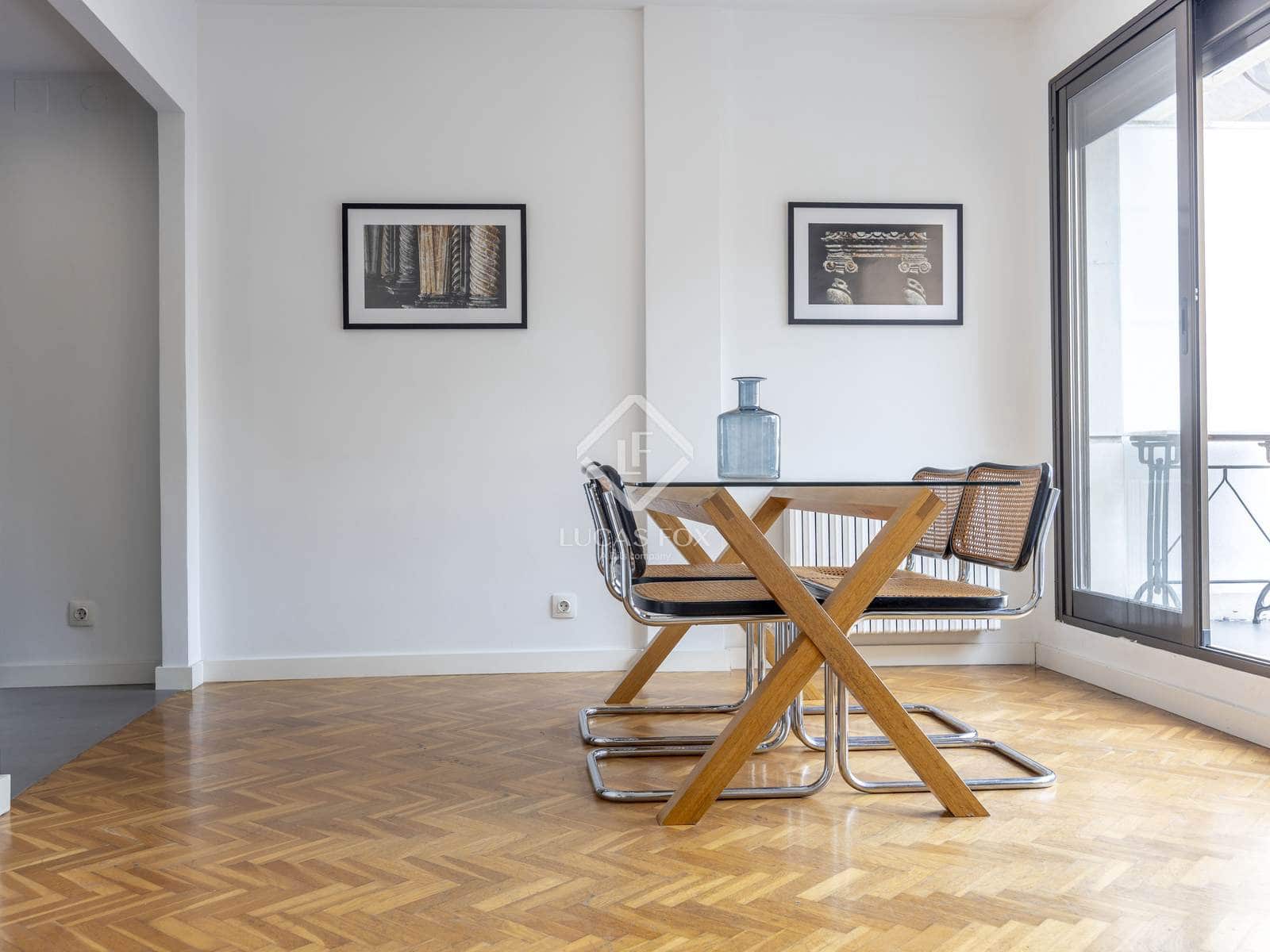 2 bedroom Penthouse for rent in Valencia city with garage - € 2,300 (Ref: 4671282)