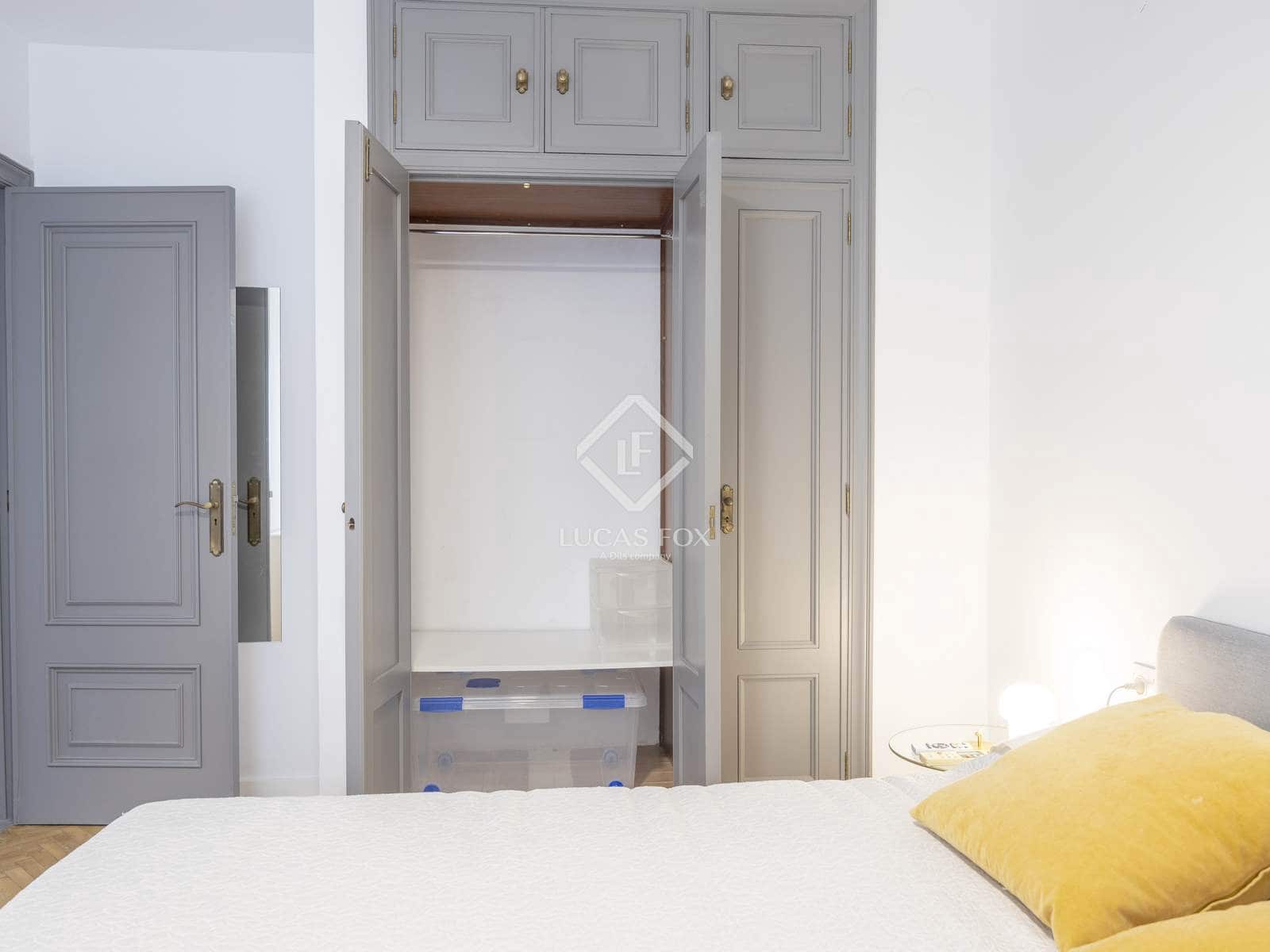 2 bedroom Penthouse for rent in Valencia city with garage - € 2,300 (Ref: 4671282)