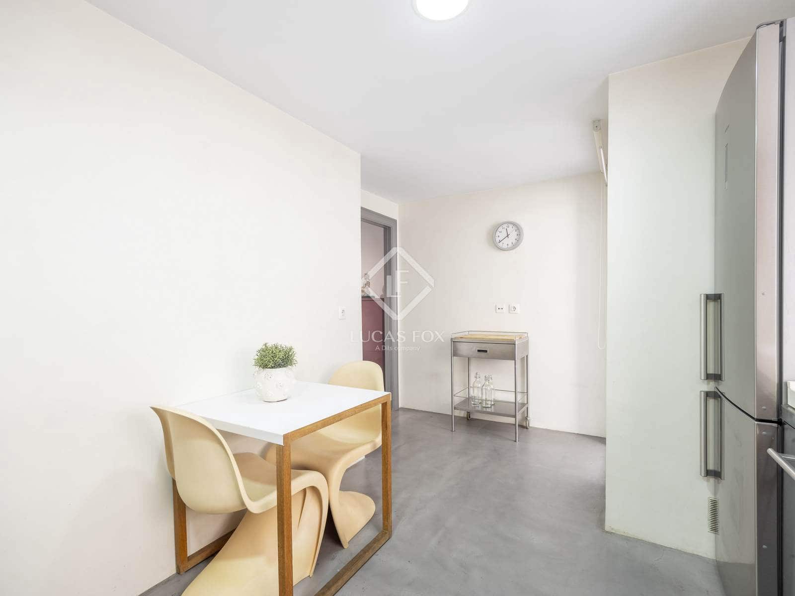 2 bedroom Penthouse for rent in Valencia city with garage - € 2,300 (Ref: 4671282)