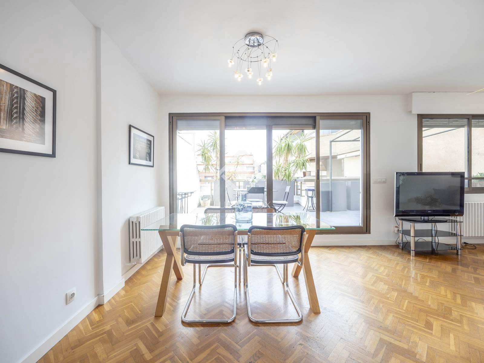 2 bedroom Penthouse for rent in Valencia city with garage - € 2,300 (Ref: 4671282)
