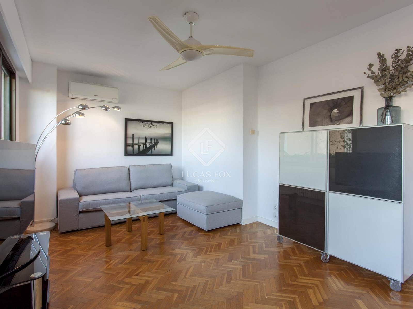 2 bedroom Penthouse for rent in Valencia city with garage - € 2,300 (Ref: 4671282)