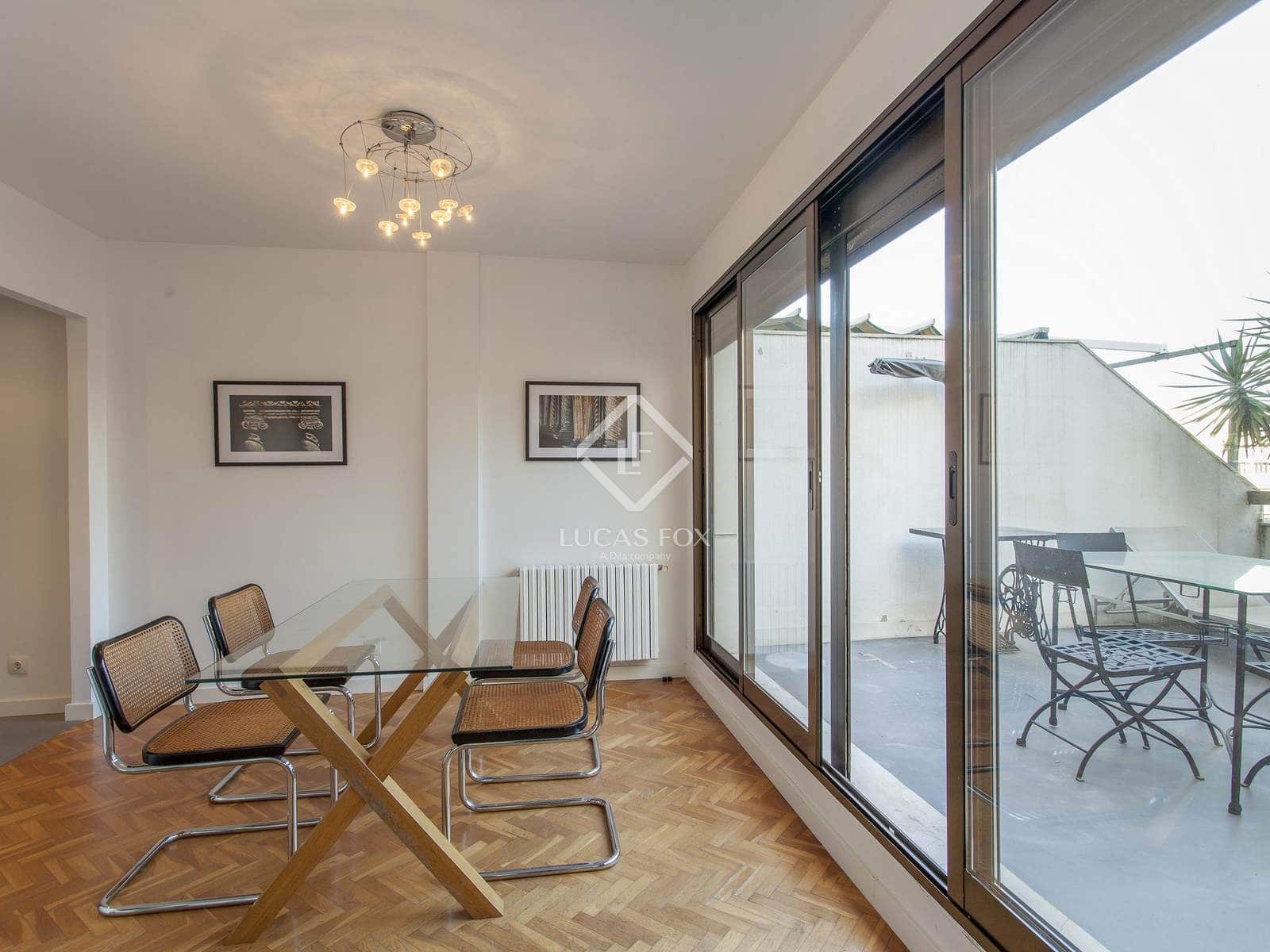 2 bedroom Penthouse for rent in Valencia city with garage - € 2,300 (Ref: 4671282)