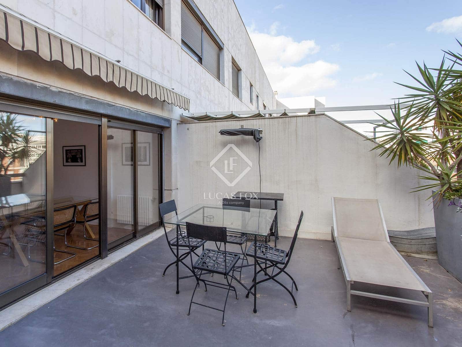 2 bedroom Penthouse for rent in Valencia city with garage - € 2,300 (Ref: 4671282)