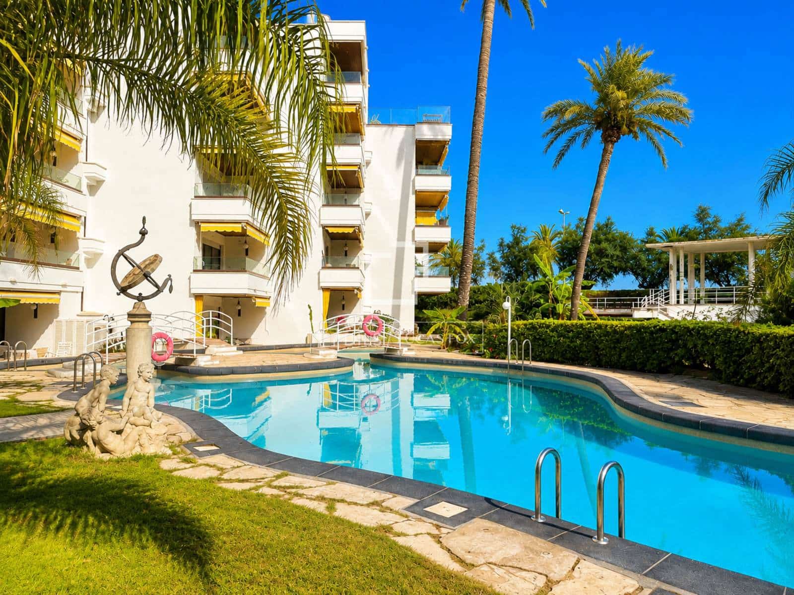1 slaapkamer Appartement te koop in Sitges met zwembad garage - € 450.000 (Ref: 4750488)