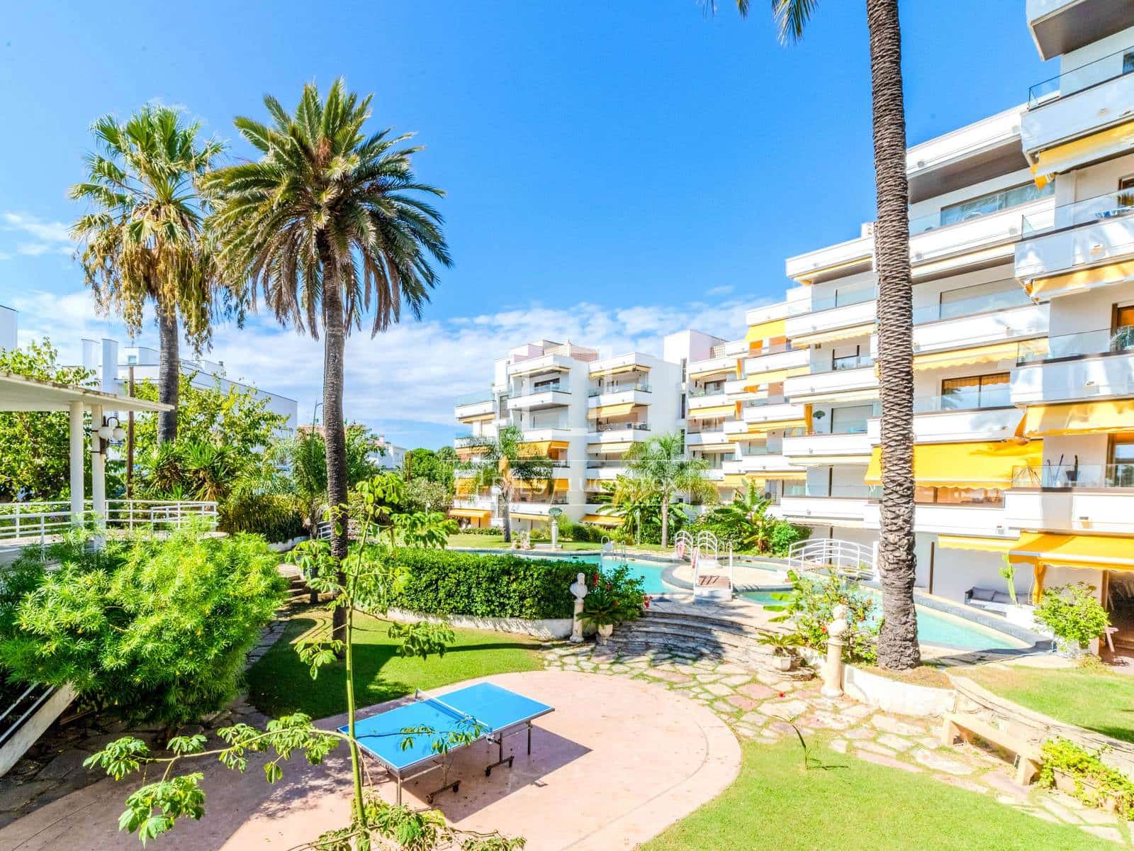 1 bedroom Apartment for sale in Sitges with pool garage - € 450,000 (Ref: 4750488)