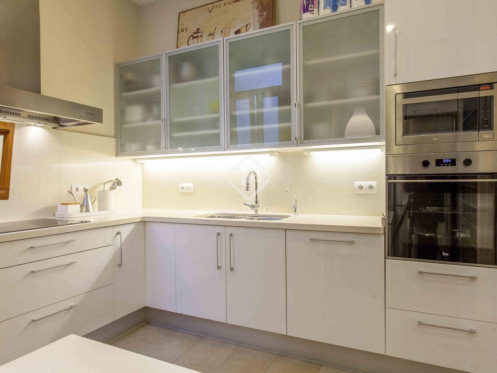 4 slaapkamer Appartement te huur in Valencia stad - € 3.600 (Ref: 4783427)