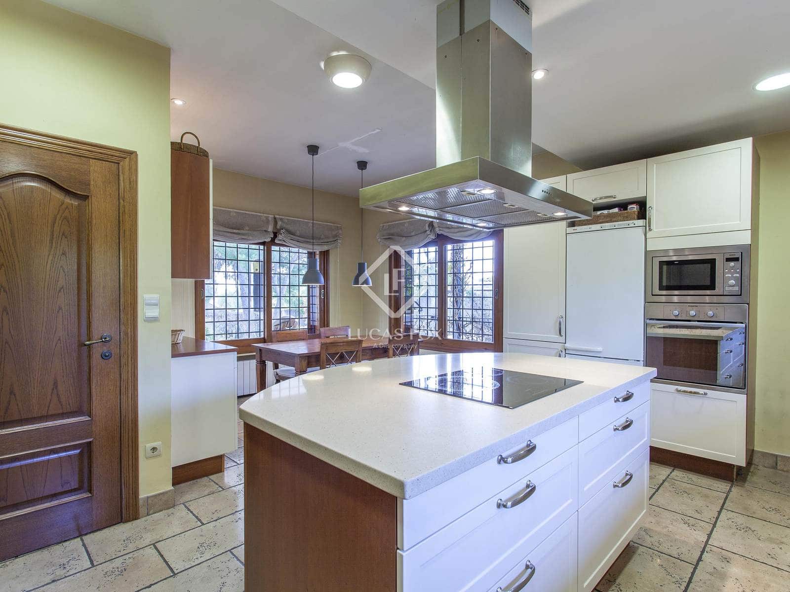 7 sovrum Villa till salu i La Canada med pool garage - 1 125 000 € (Ref: 4993981)