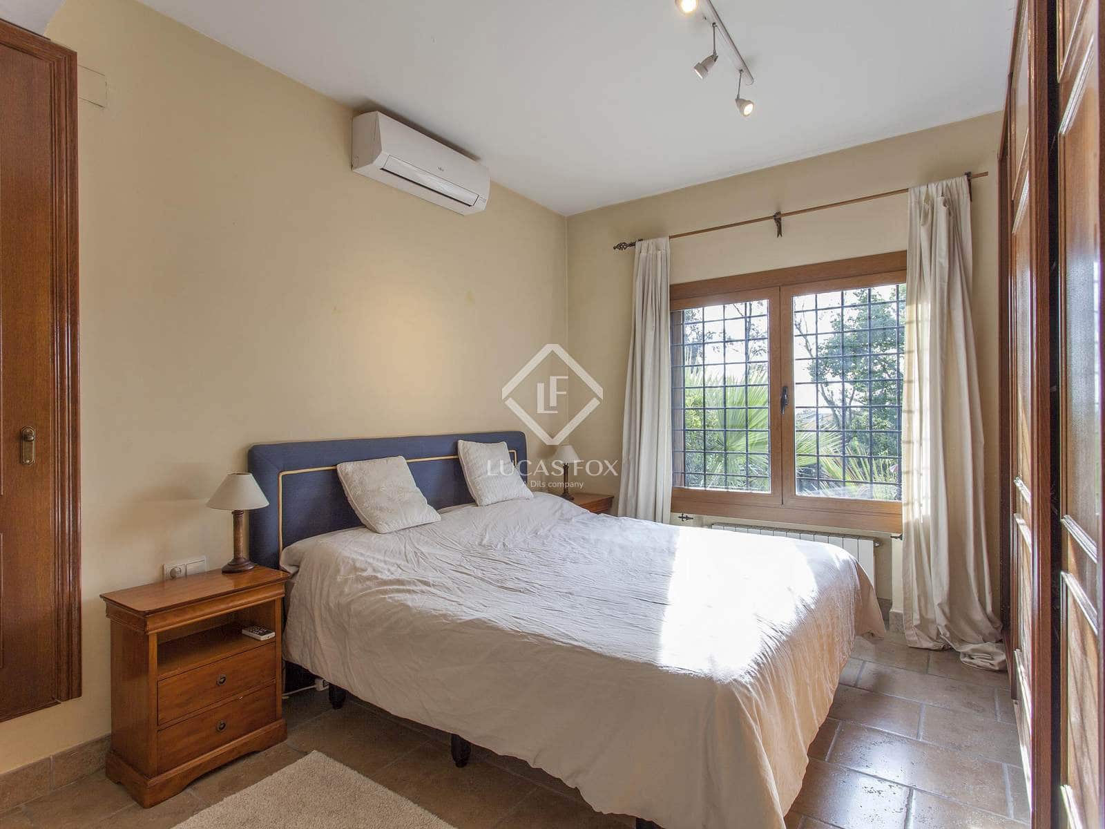 7 sovrum Villa till salu i La Canada med pool garage - 1 125 000 € (Ref: 4993981)