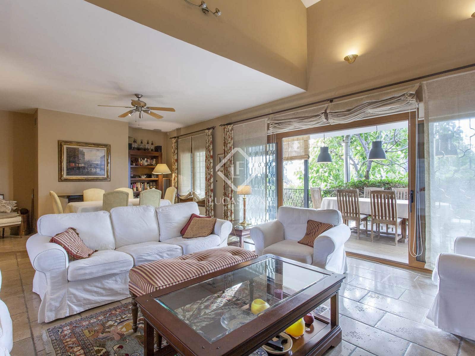 7 sovrum Villa till salu i La Canada med pool garage - 1 125 000 € (Ref: 4993981)