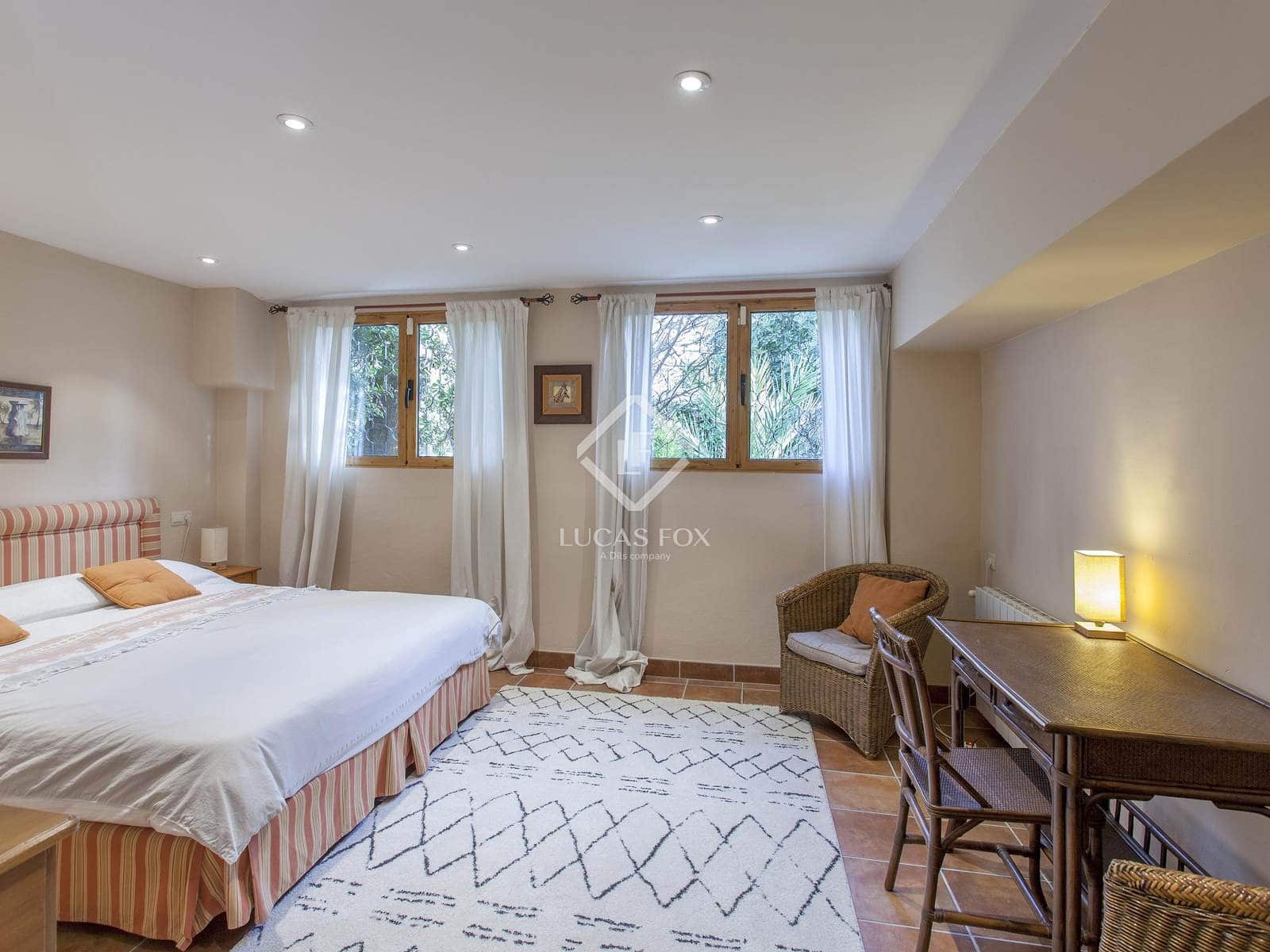 7 sovrum Villa till salu i La Canada med pool garage - 1 125 000 € (Ref: 4993981)