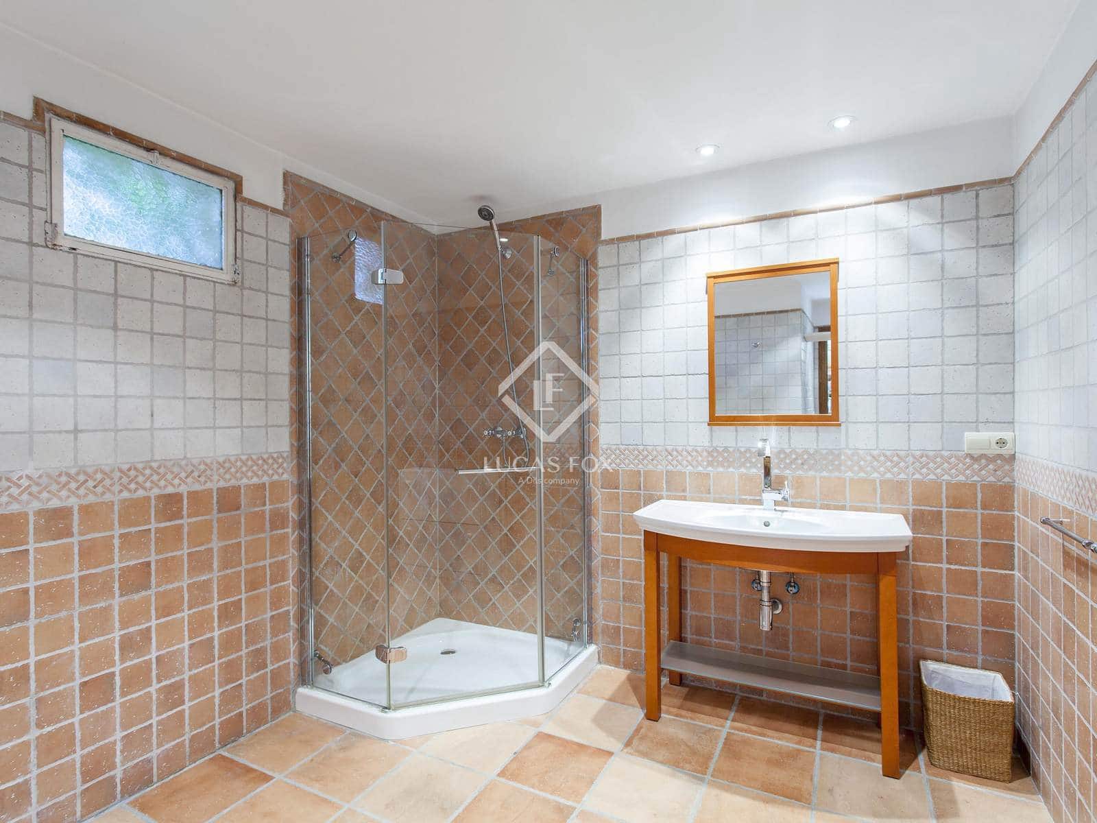 7 sovrum Villa till salu i La Canada med pool garage - 1 125 000 € (Ref: 4993981)