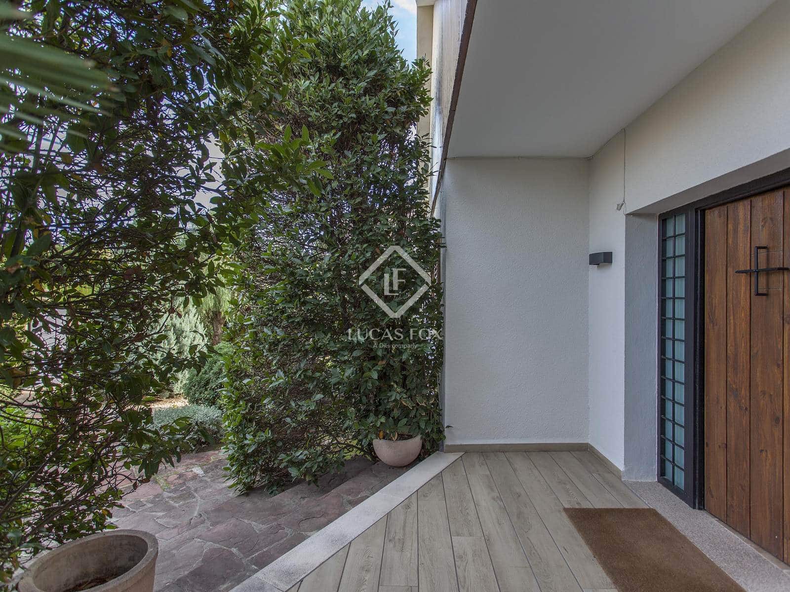 7 sovrum Villa till salu i La Canada med pool garage - 1 125 000 € (Ref: 4993981)