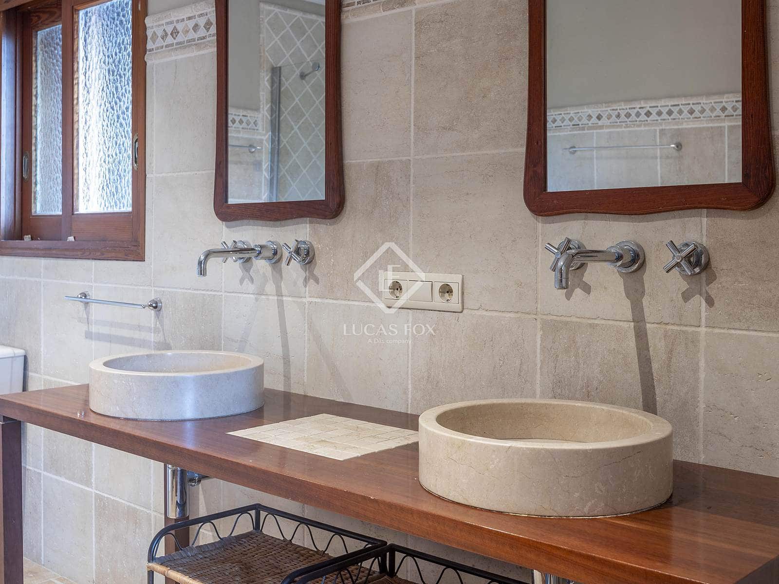 7 sovrum Villa till salu i La Canada med pool garage - 1 125 000 € (Ref: 4993981)