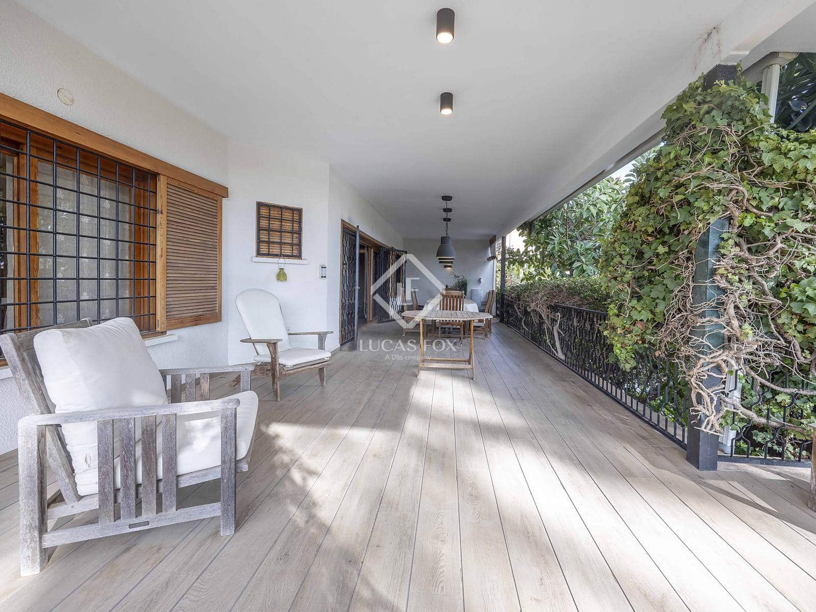 7 sovrum Villa till salu i La Canada med pool garage - 1 125 000 € (Ref: 4993981)