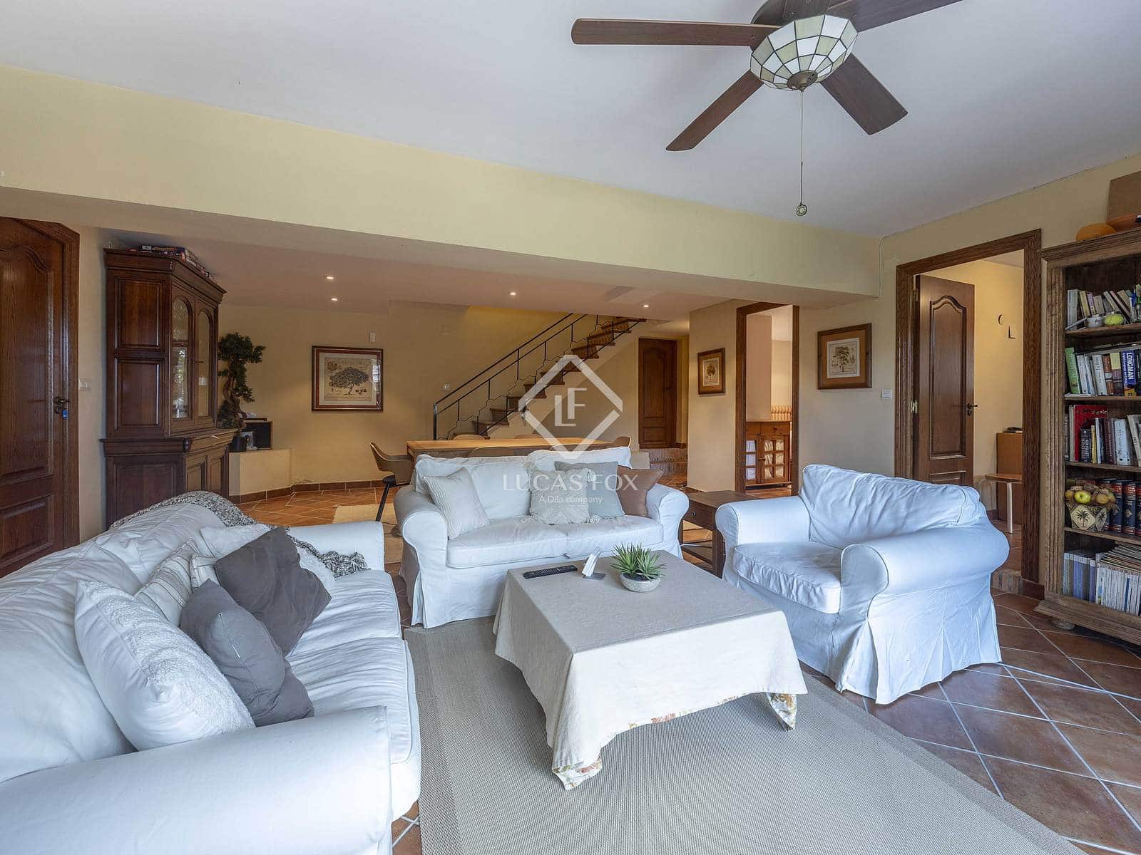 7 sovrum Villa till salu i La Canada med pool garage - 1 125 000 € (Ref: 4993981)