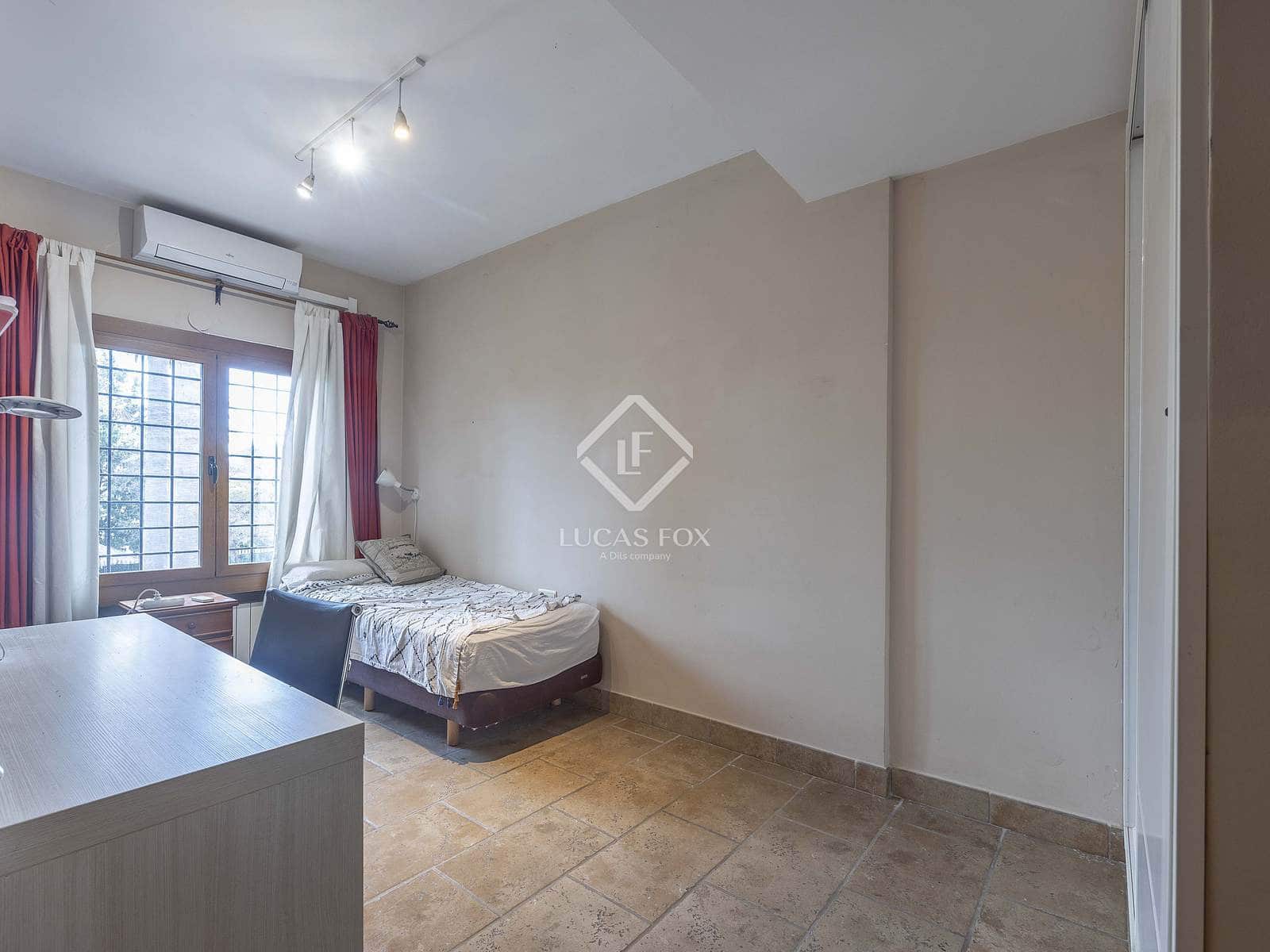 7 sovrum Villa till salu i La Canada med pool garage - 1 125 000 € (Ref: 4993981)