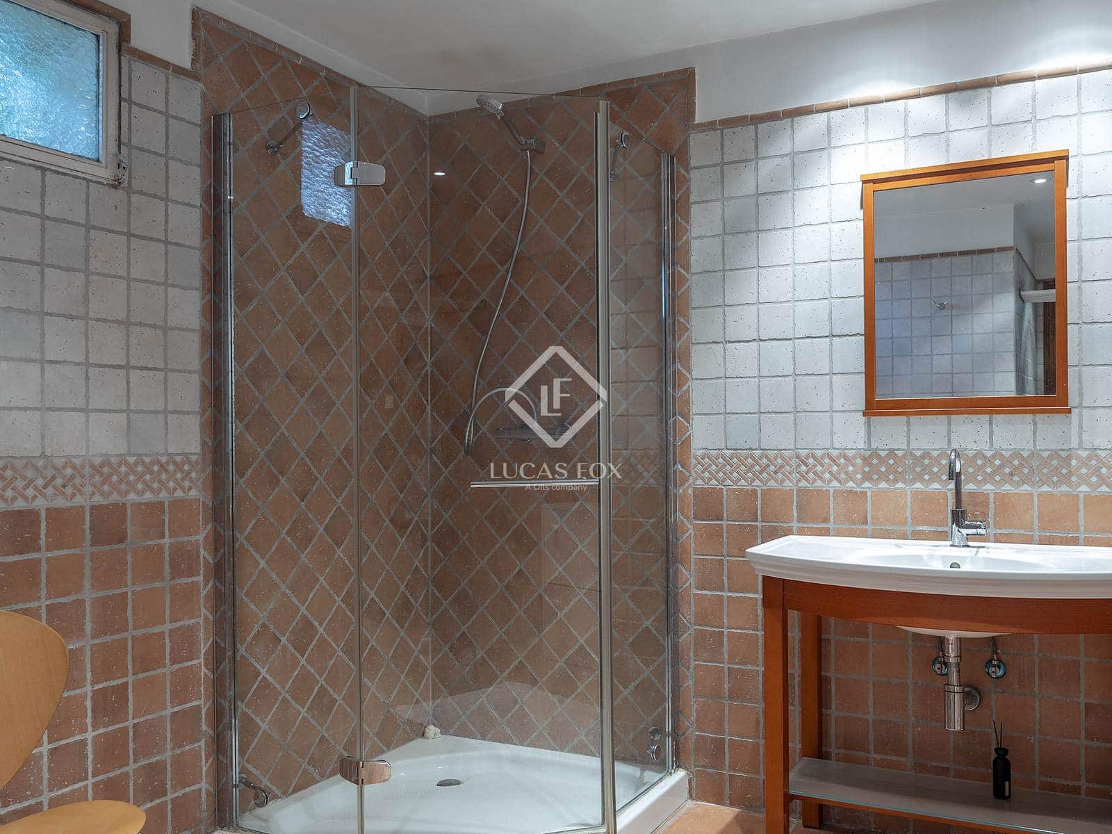 7 sovrum Villa till salu i La Canada med pool garage - 1 125 000 € (Ref: 4993981)