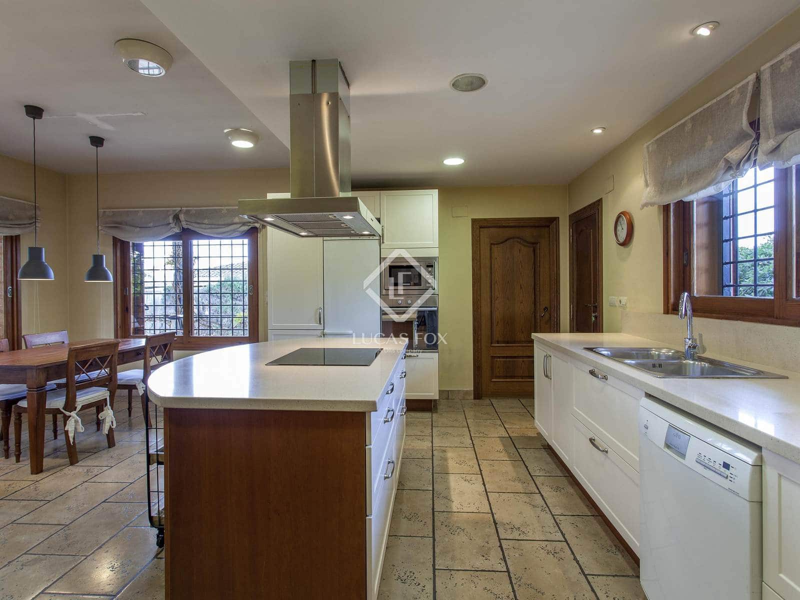 7 sovrum Villa till salu i La Canada med pool garage - 1 125 000 € (Ref: 4993981)