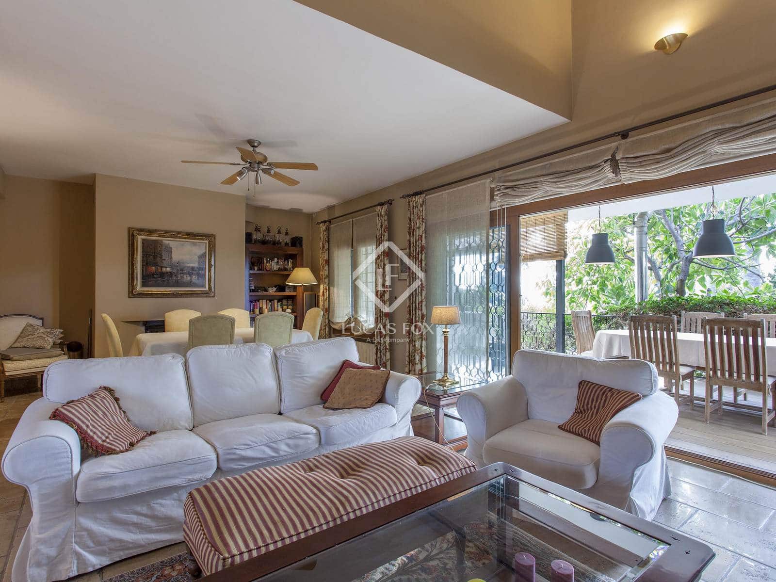 7 sovrum Villa till salu i La Canada med pool garage - 1 125 000 € (Ref: 4993981)