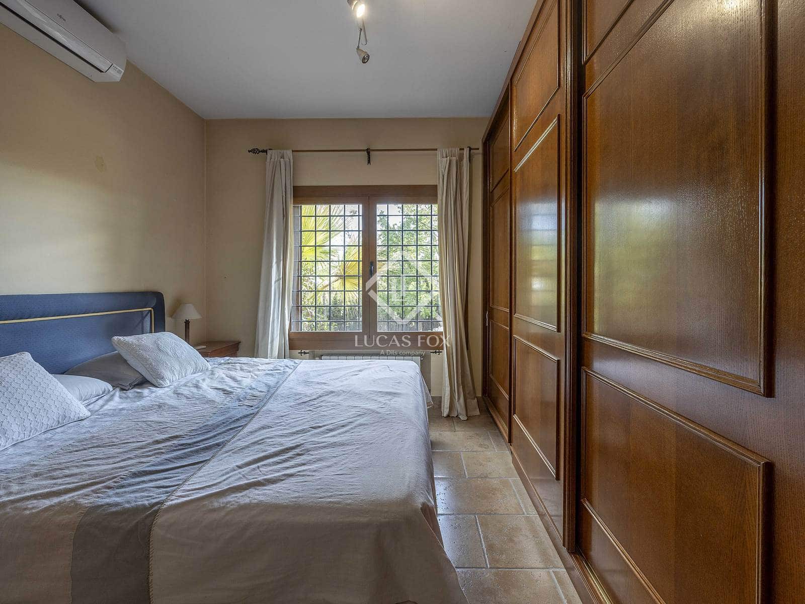 7 sovrum Villa till salu i La Canada med pool garage - 1 125 000 € (Ref: 4993981)