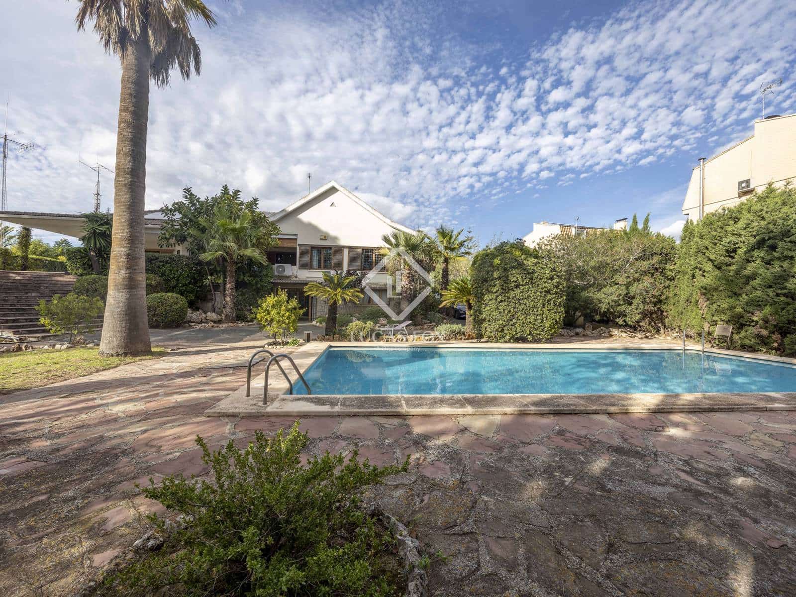 7 sovrum Villa till salu i La Canada med pool garage - 1 125 000 € (Ref: 4993981)