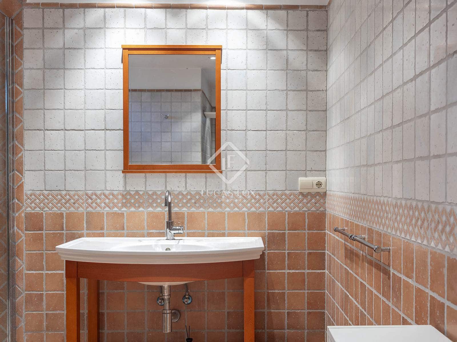 7 sovrum Villa till salu i La Canada med pool garage - 1 125 000 € (Ref: 4993981)