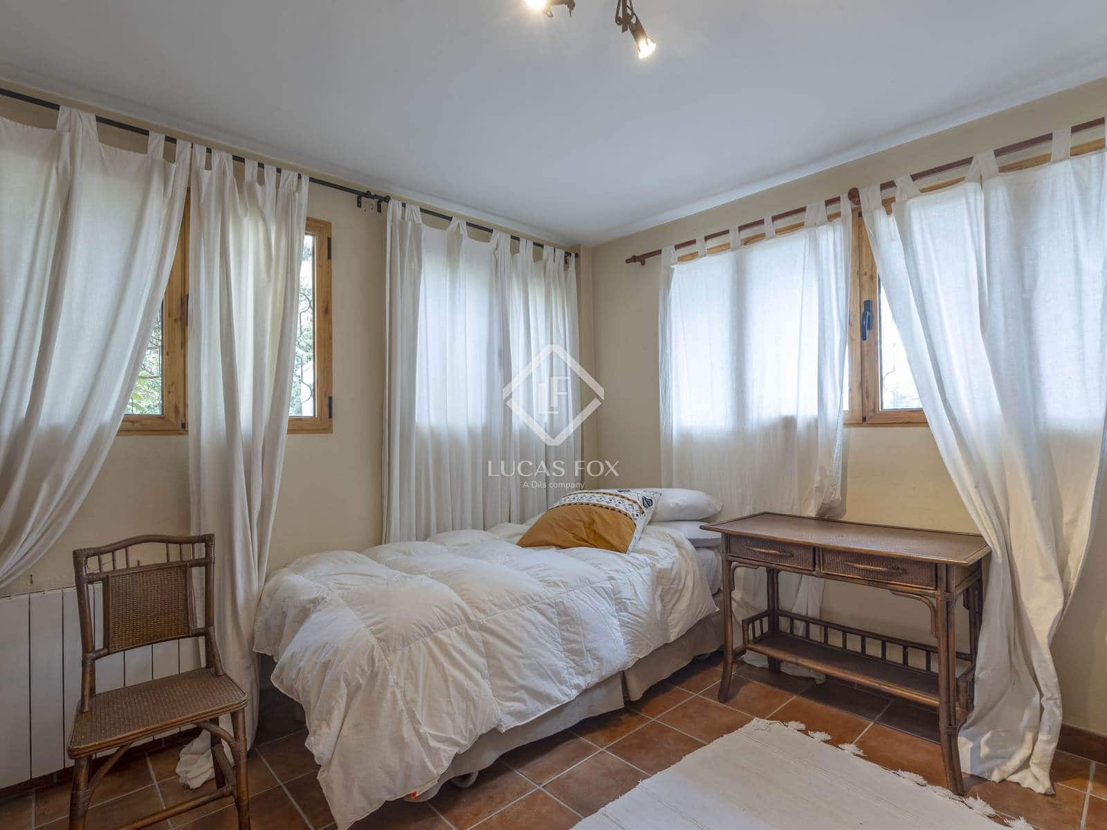 7 sovrum Villa till salu i La Canada med pool garage - 1 125 000 € (Ref: 4993981)