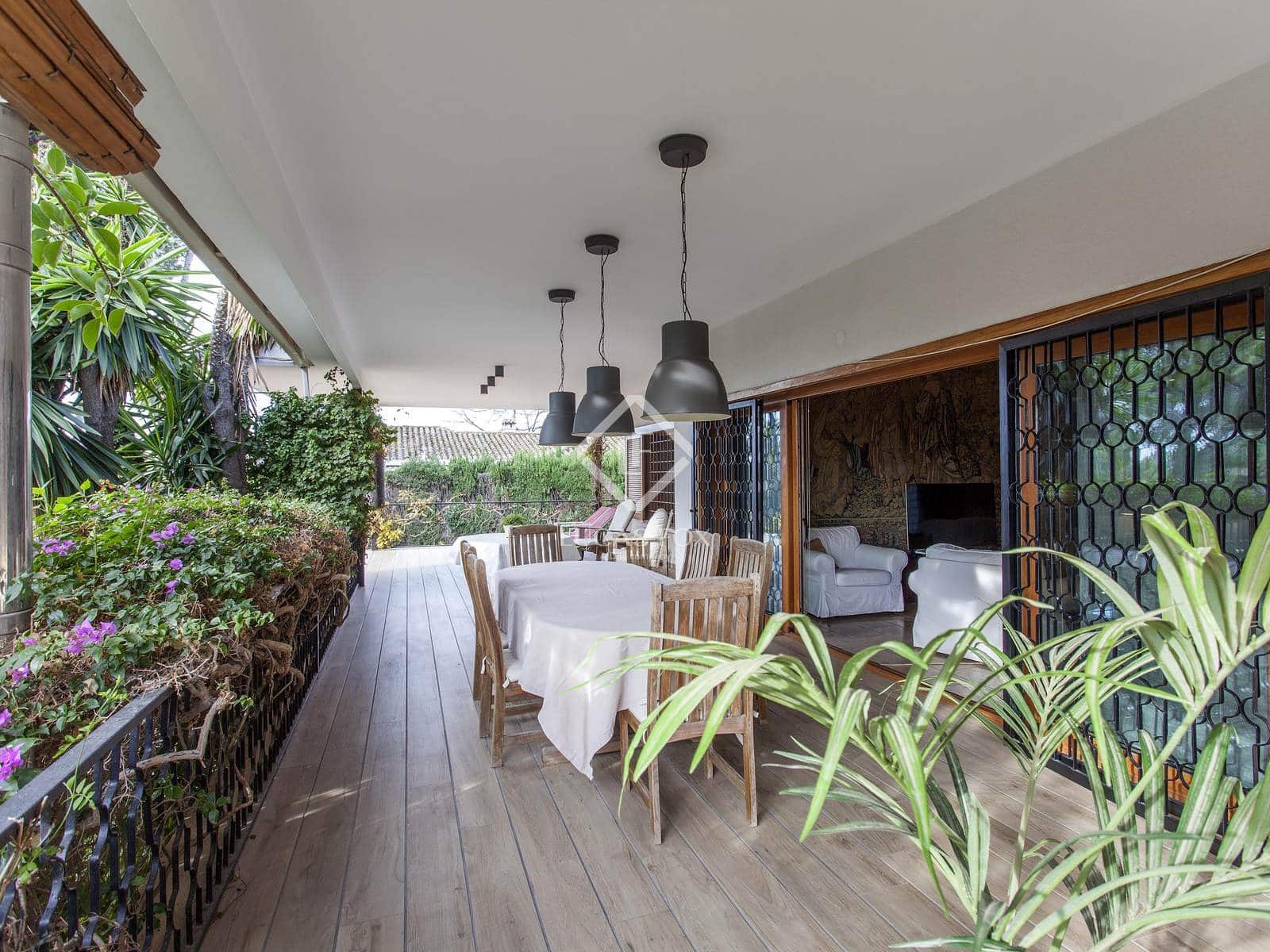 7 sovrum Villa till salu i La Canada med pool garage - 1 125 000 € (Ref: 4993981)