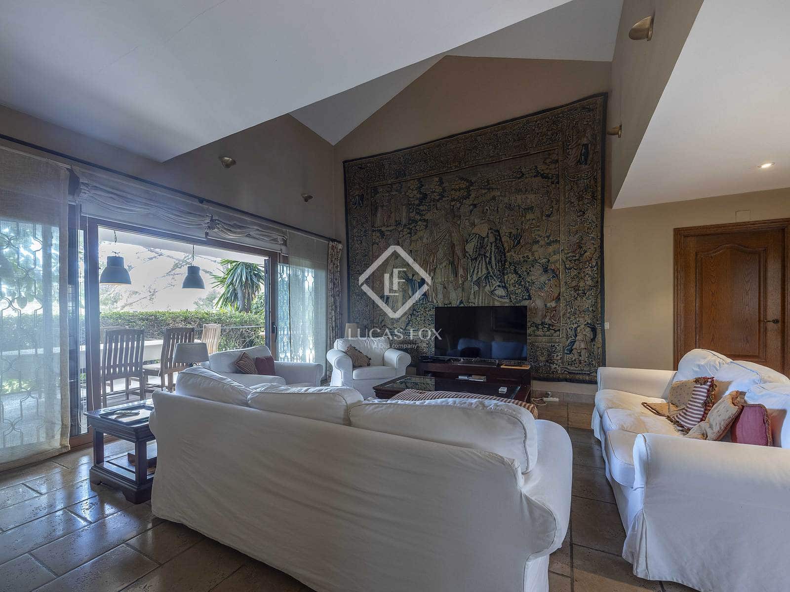 7 sovrum Villa till salu i La Canada med pool garage - 1 125 000 € (Ref: 4993981)