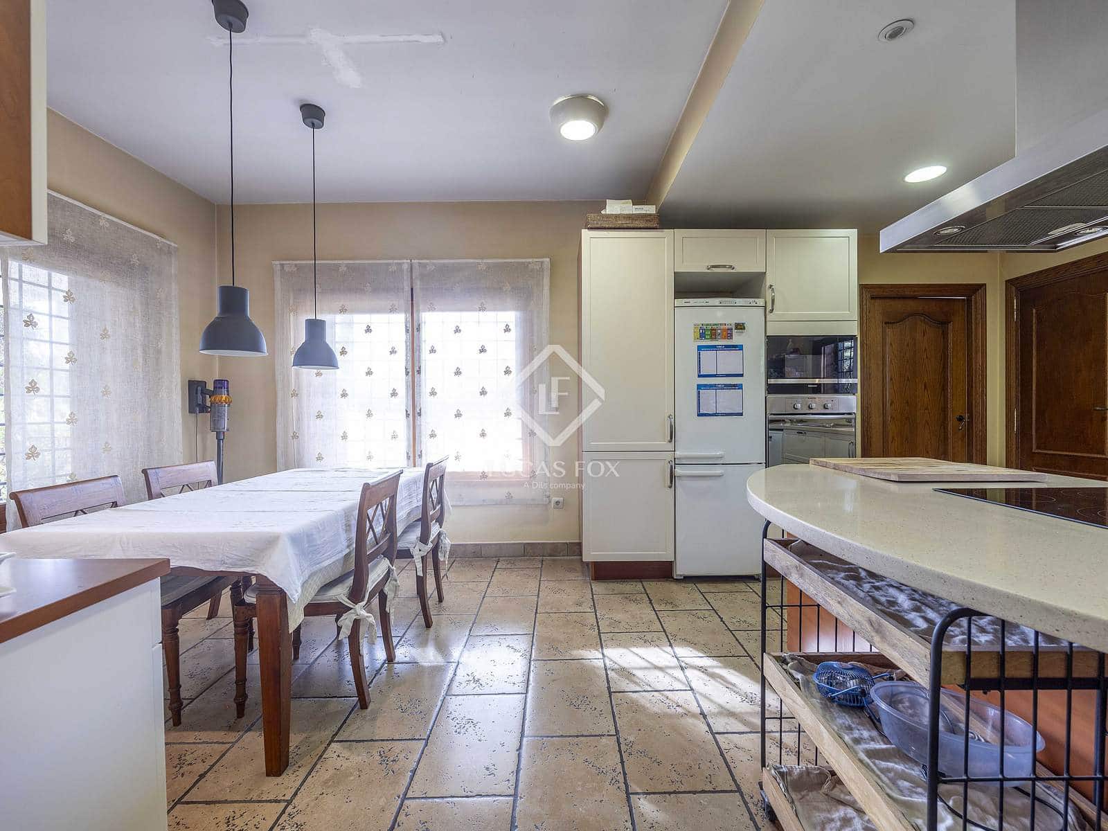 7 sovrum Villa till salu i La Canada med pool garage - 1 125 000 € (Ref: 4993981)