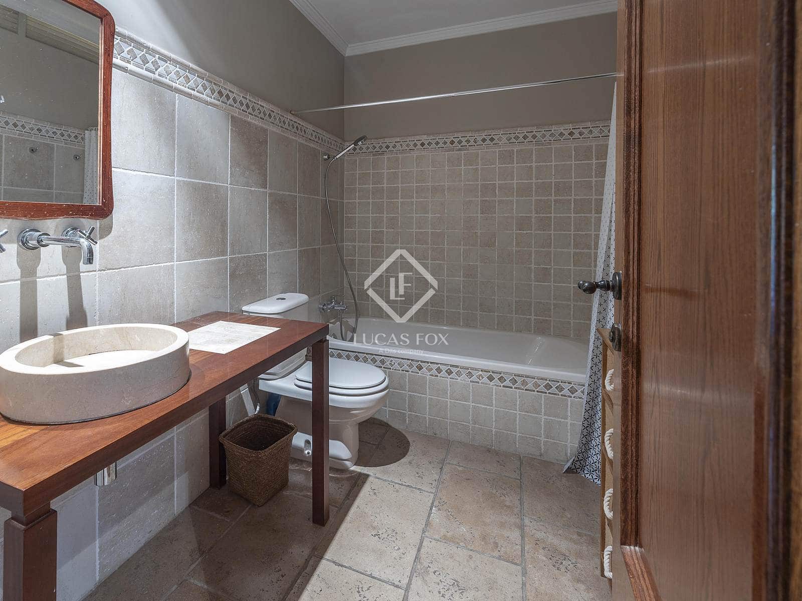 7 sovrum Villa till salu i La Canada med pool garage - 1 125 000 € (Ref: 4993981)