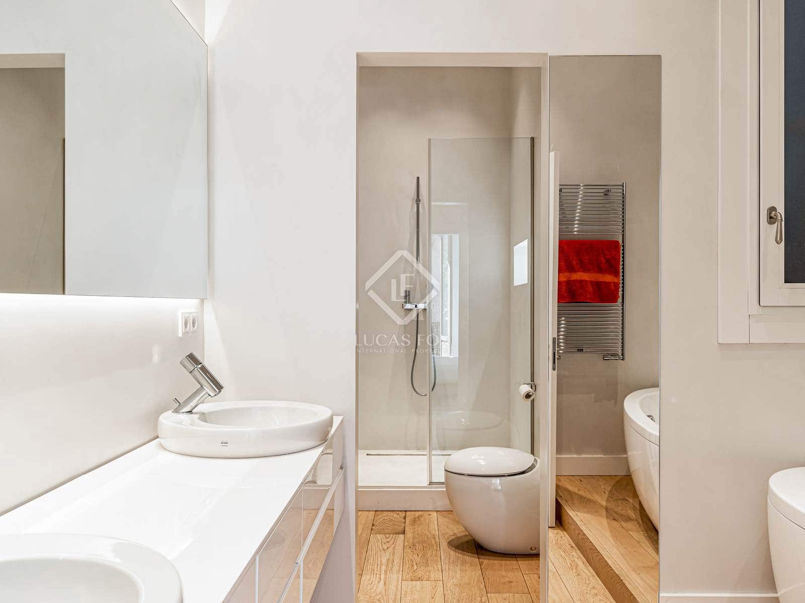 5 bedroom Apartment for sale in Barcelona city - € 1,895,000 (Ref: 5167362)