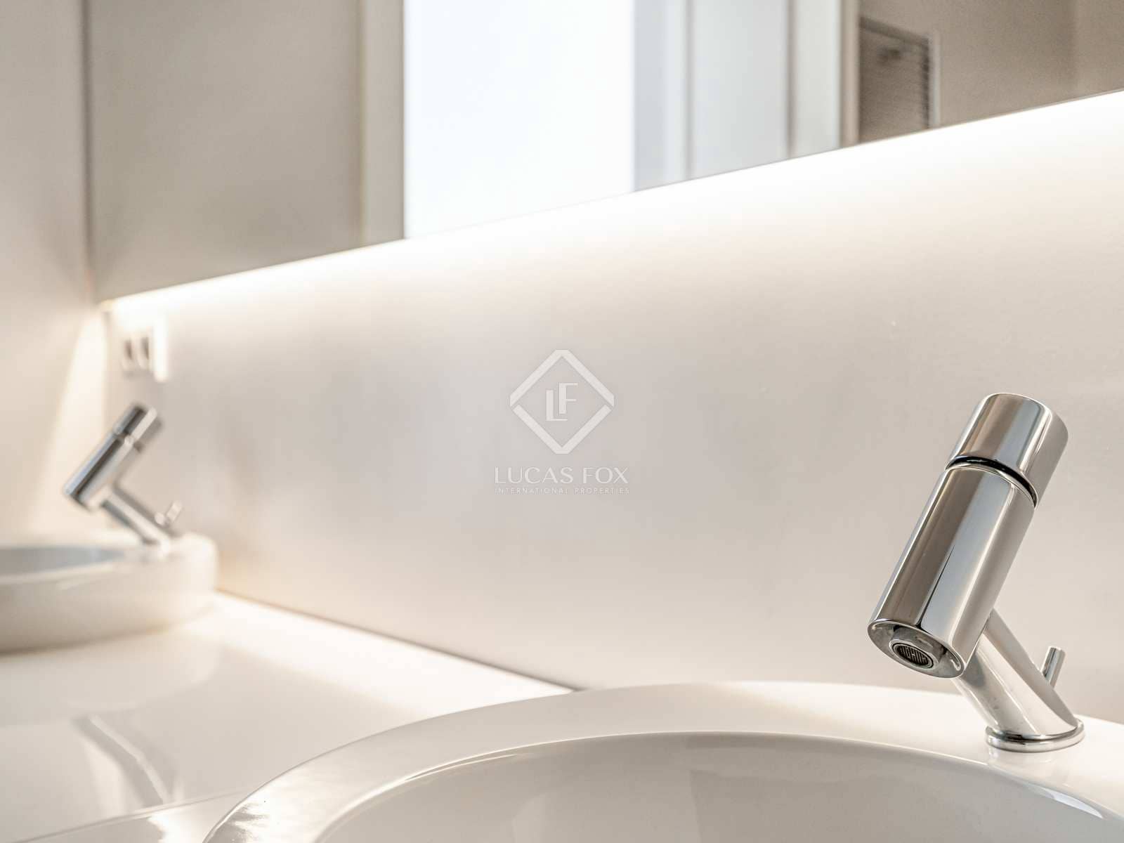 5 bedroom Apartment for sale in Barcelona city - € 1,895,000 (Ref: 5167362)