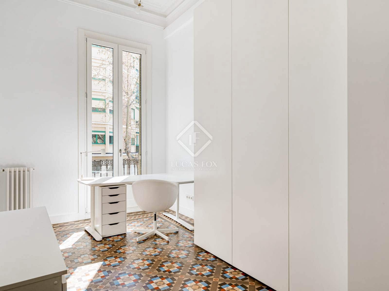 5 bedroom Apartment for sale in Barcelona city - € 1,895,000 (Ref: 5167362)