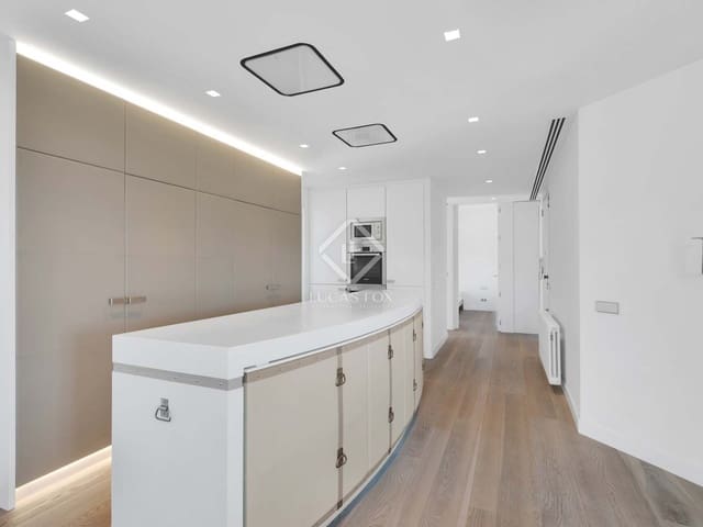 2 slaapkamer Penthouse te koop in Barcelona stad - € 949.000 (Ref: 5375547)