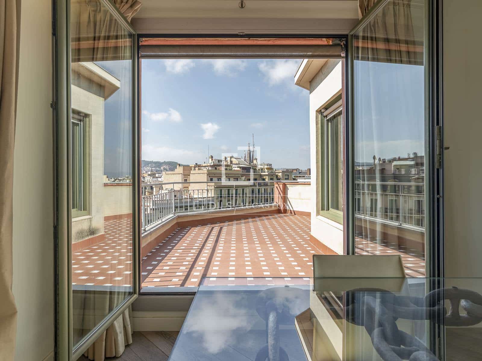2 slaapkamer Penthouse te koop in Barcelona stad - € 899.000 (Ref: 5375547)
