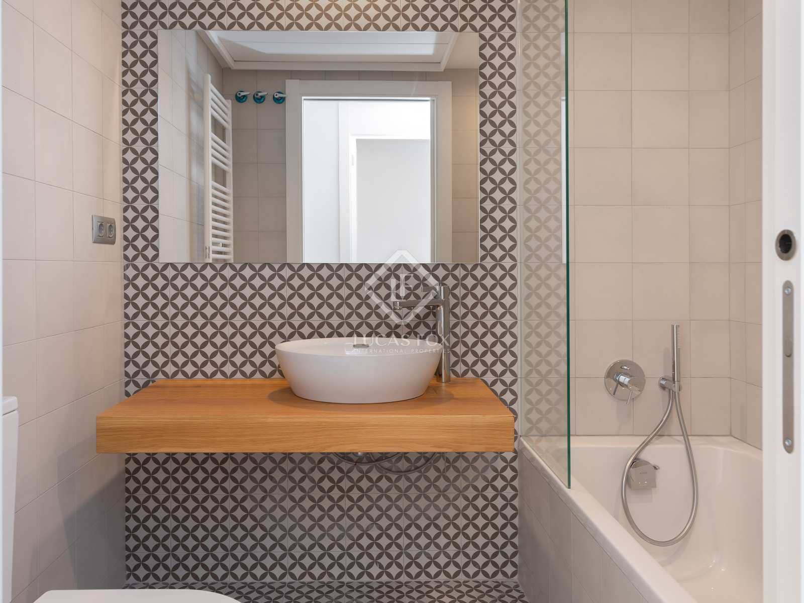 3 bedroom Apartment for sale in Lloret de Mar with pool garage - € 850,000 (Ref: 5382597)