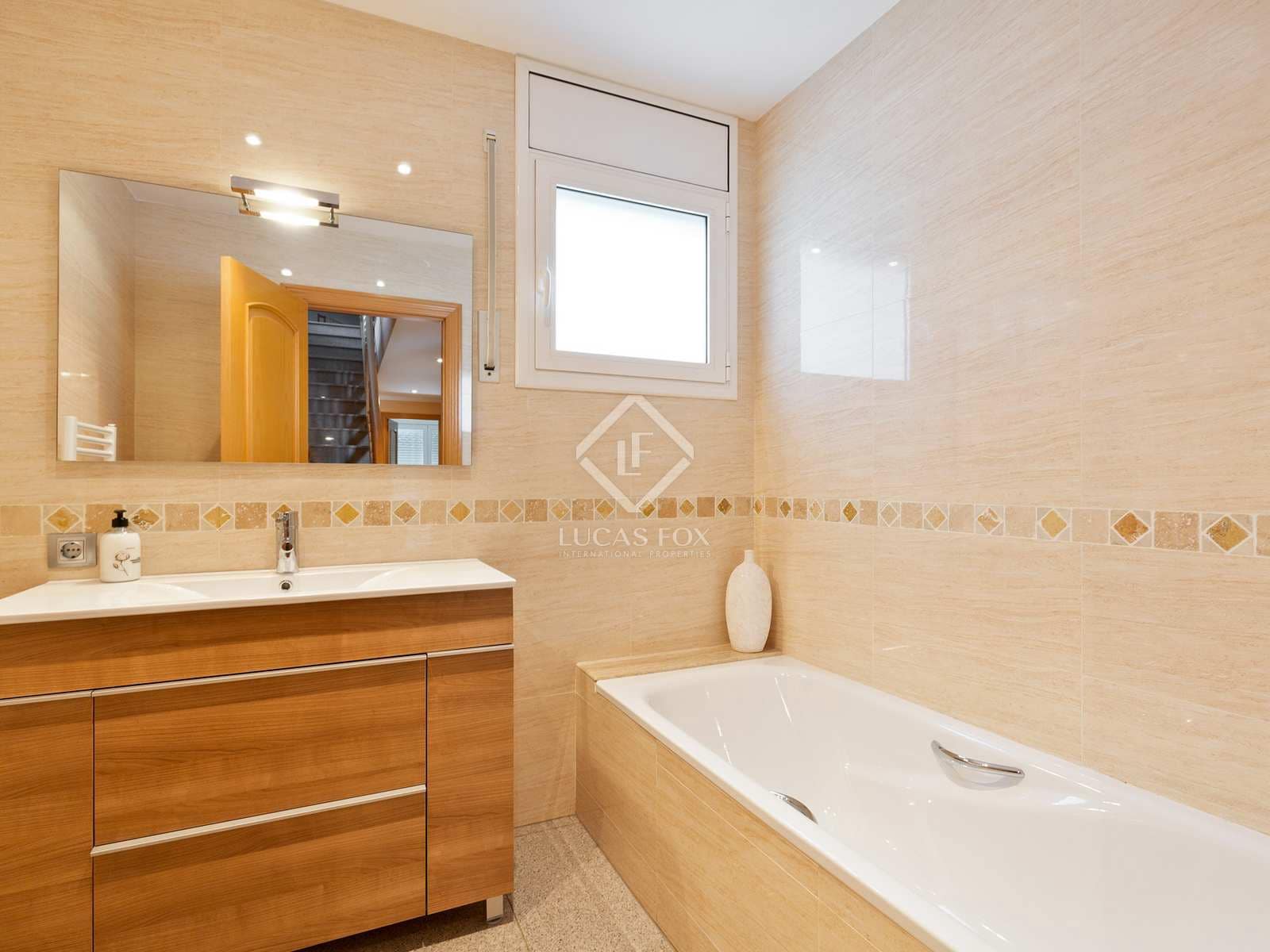 8 slaapkamer Villa te koop in Castelldefels met zwembad garage - € 1.900.000 (Ref: 5501379)