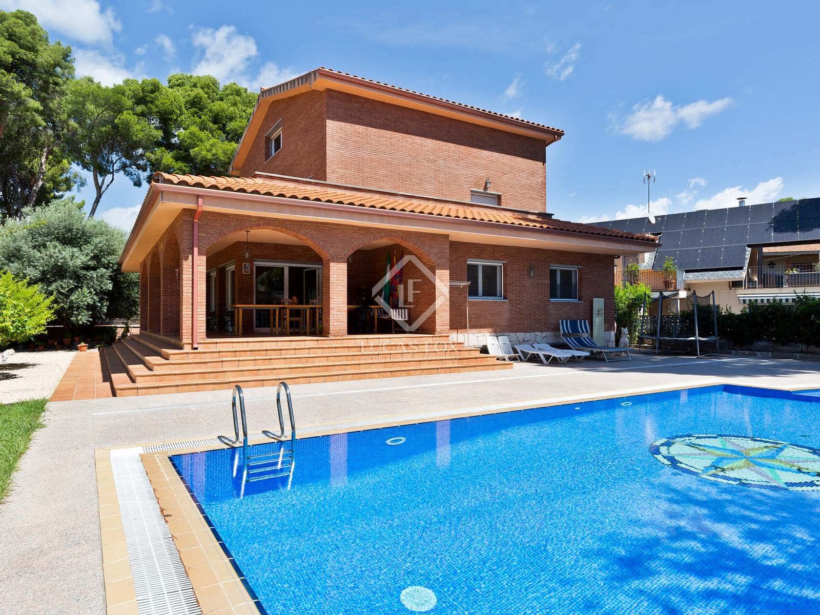 8 slaapkamer Villa te koop in Castelldefels met zwembad garage - € 1.900.000 (Ref: 5501379)