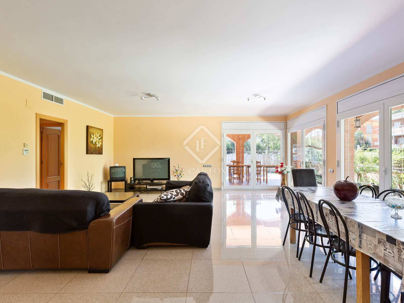 8 slaapkamer Villa te koop in Castelldefels met zwembad garage - € 1.900.000 (Ref: 5501379)