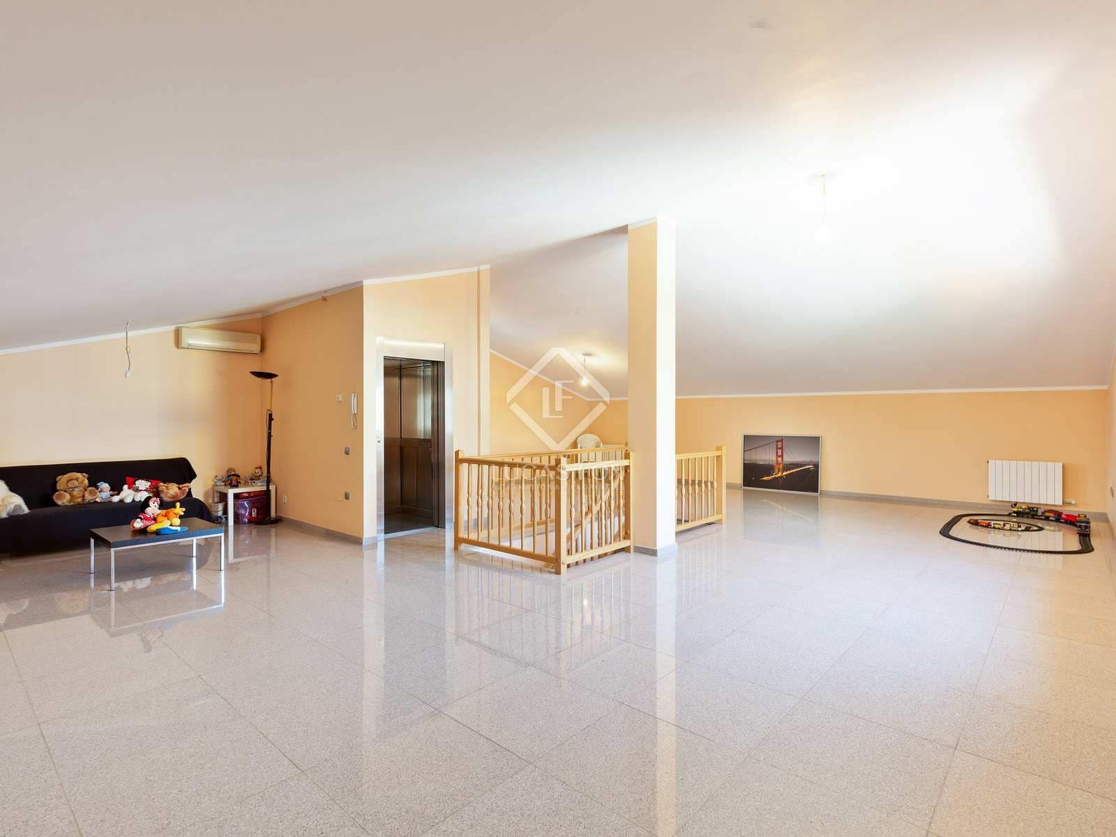 8 slaapkamer Villa te koop in Castelldefels met zwembad garage - € 1.900.000 (Ref: 5501379)